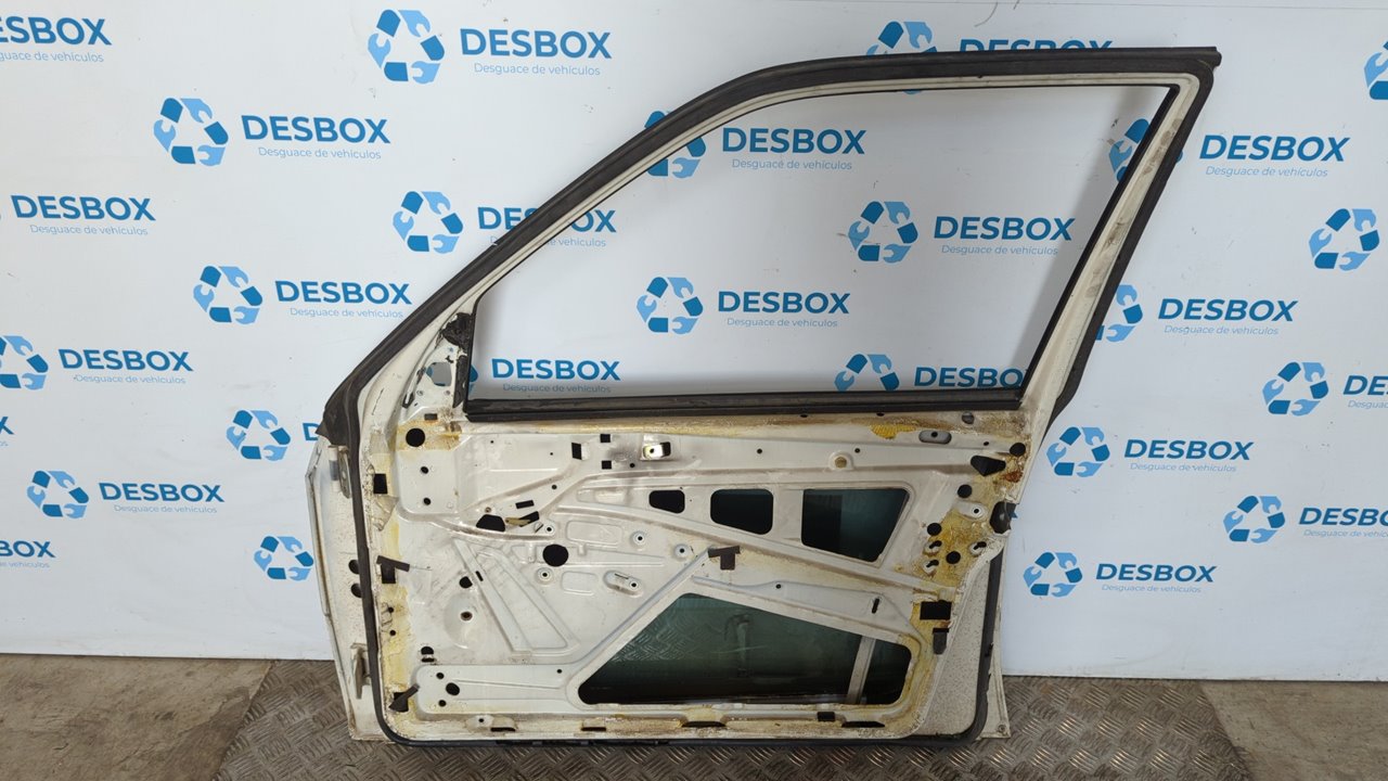 PUERTA DELANTERA DERECHA MERCEDES-BENZ CLASE C (W201) - vista 3