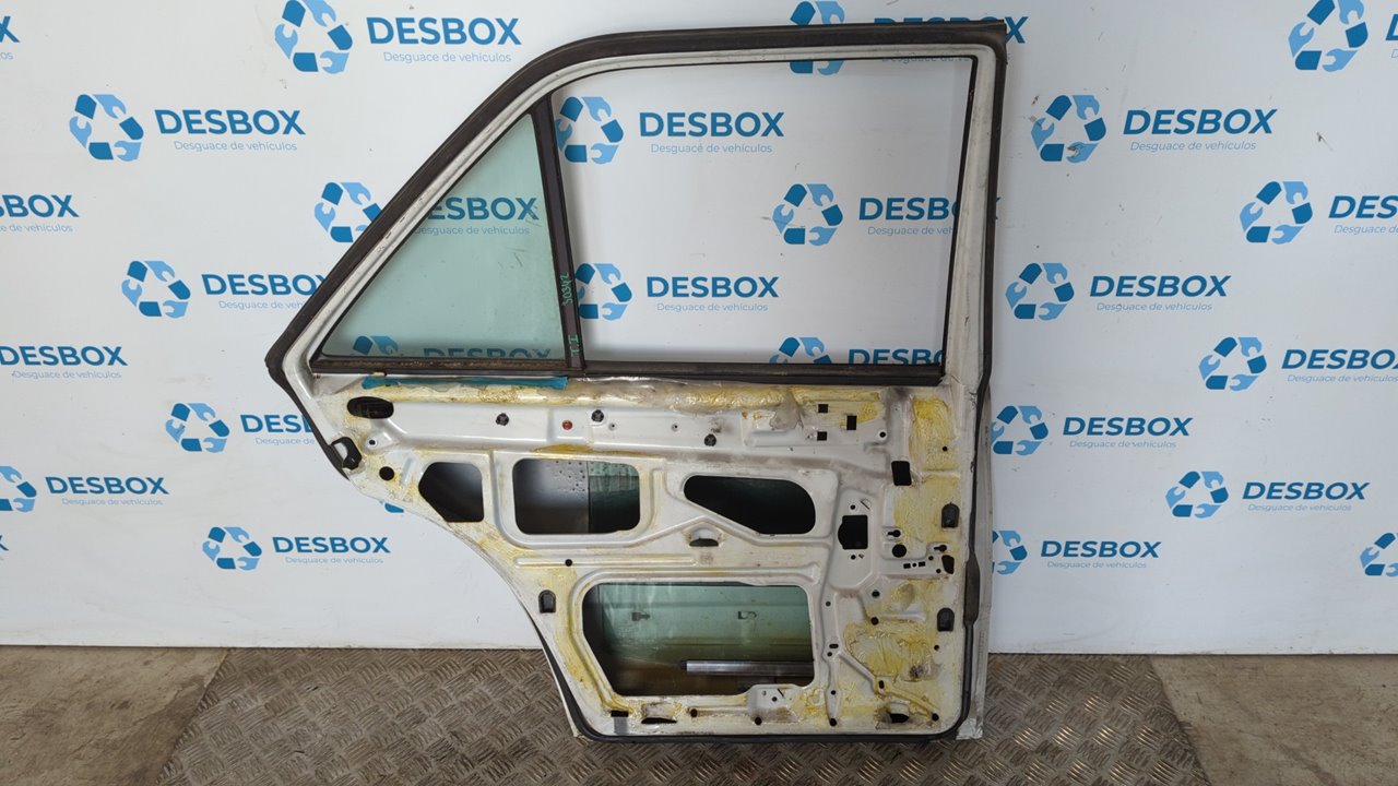 PUERTA TRASERA IZQUIERDA MERCEDES-BENZ CLASE C (W201) BERLINA - vista 4