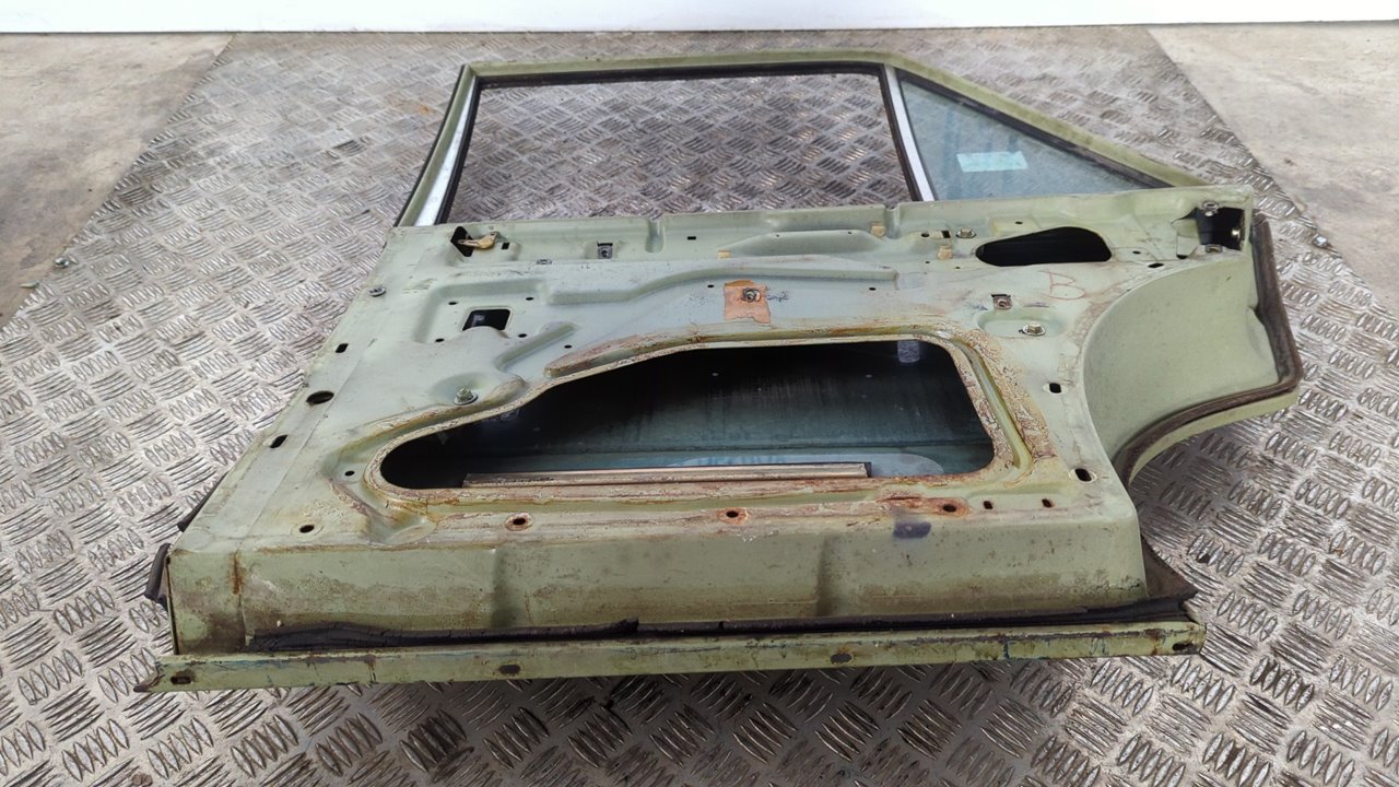 PUERTA TRASERA DERECHA MERCEDES-BENZ CLASE E (W114/W115) - vista 7