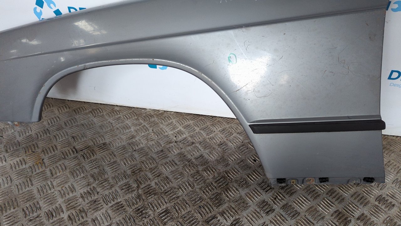 ALETA DELANTERA IZQUIERDA MERCEDES-BENZ CLASE C (W201) - vista 2
