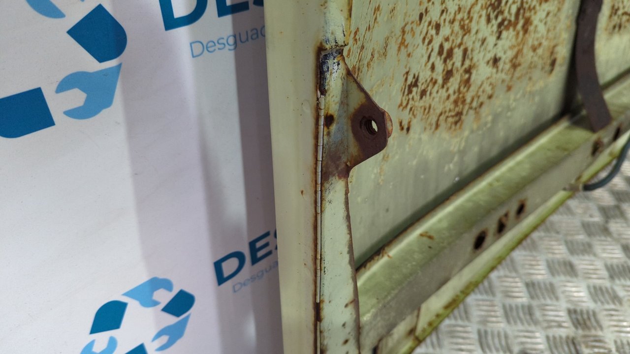 CAPO MERCEDES-BENZ CLASE E (W114/W115) - vista 9