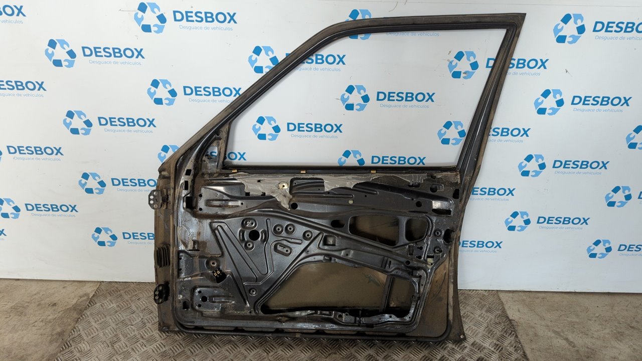 PUERTA DELANTERA DERECHA MERCEDES-BENZ CLASE E (W124) - vista 4