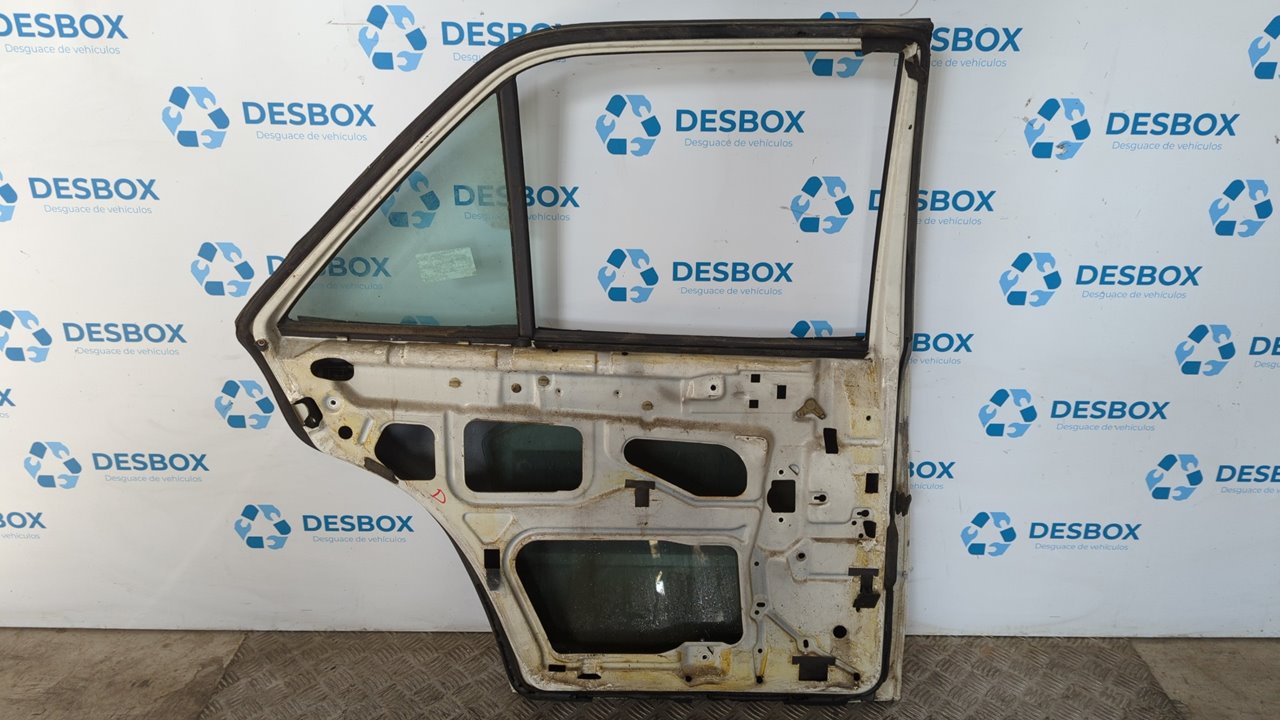 PUERTA TRASERA IZQUIERDA MERCEDES-BENZ CLASE C (W201) - vista 2