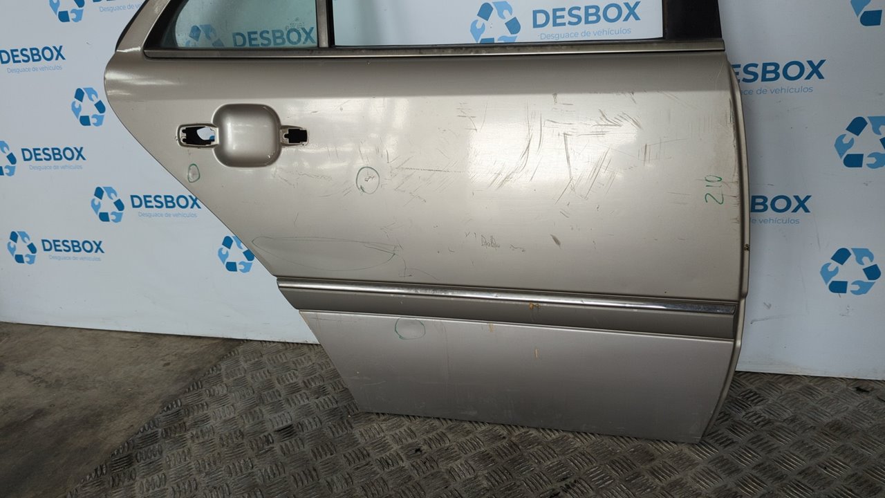 PUERTA TRASERA DERECHA MERCEDES-BENZ CLASE C (W202) - vista 3
