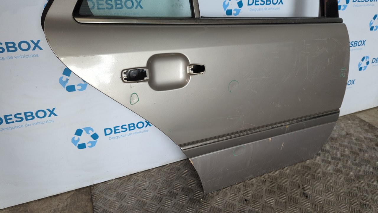 PUERTA TRASERA DERECHA MERCEDES-BENZ CLASE C (W202) - vista 9