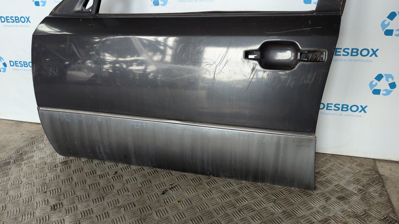 PUERTA DELANTERA IZQUIERDA MERCEDES-BENZ CLASE E (W124) - vista 6