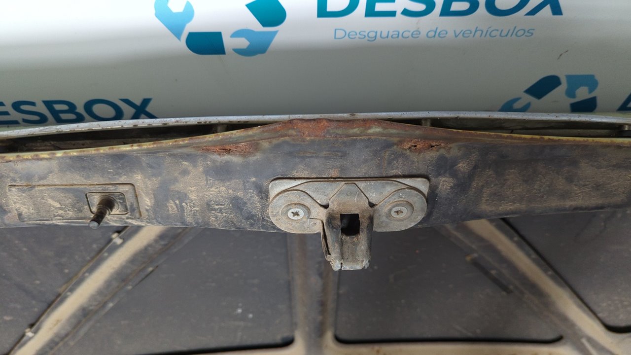 PORTON TRASERO MERCEDES-BENZ CLASE E (W114/W115) - vista 9