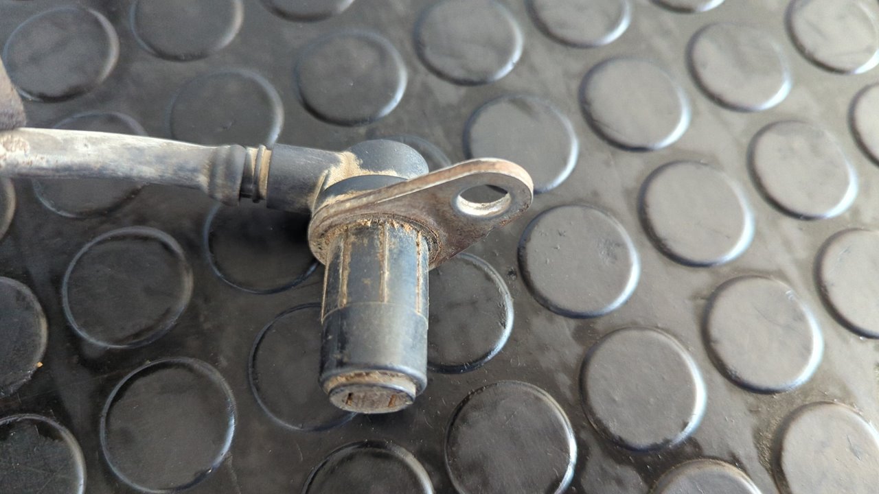 SENSOR ABS DELANTERO DERECHO MITSUBISHI MONTERO (V80/V90) - vista 2