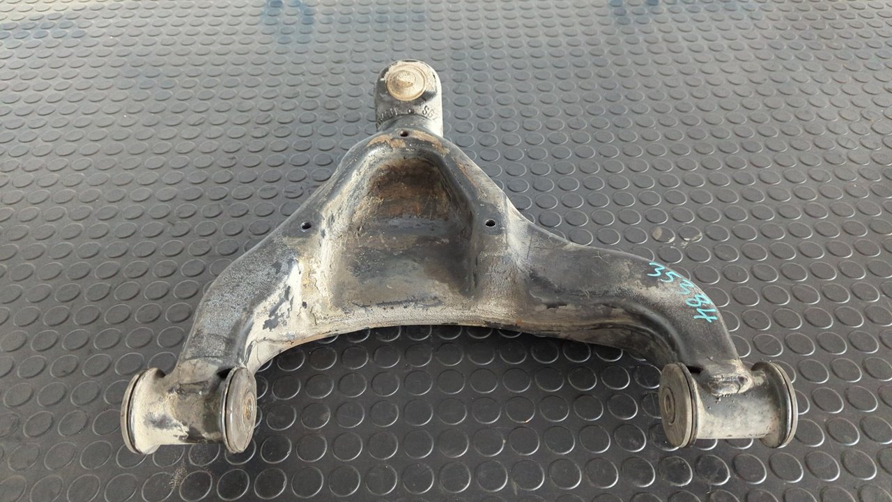 BRAZO IZQUIERDO INFERIOR DELANTERO MERCEDES-BENZ SPRINTER 02.00 -> COMBI