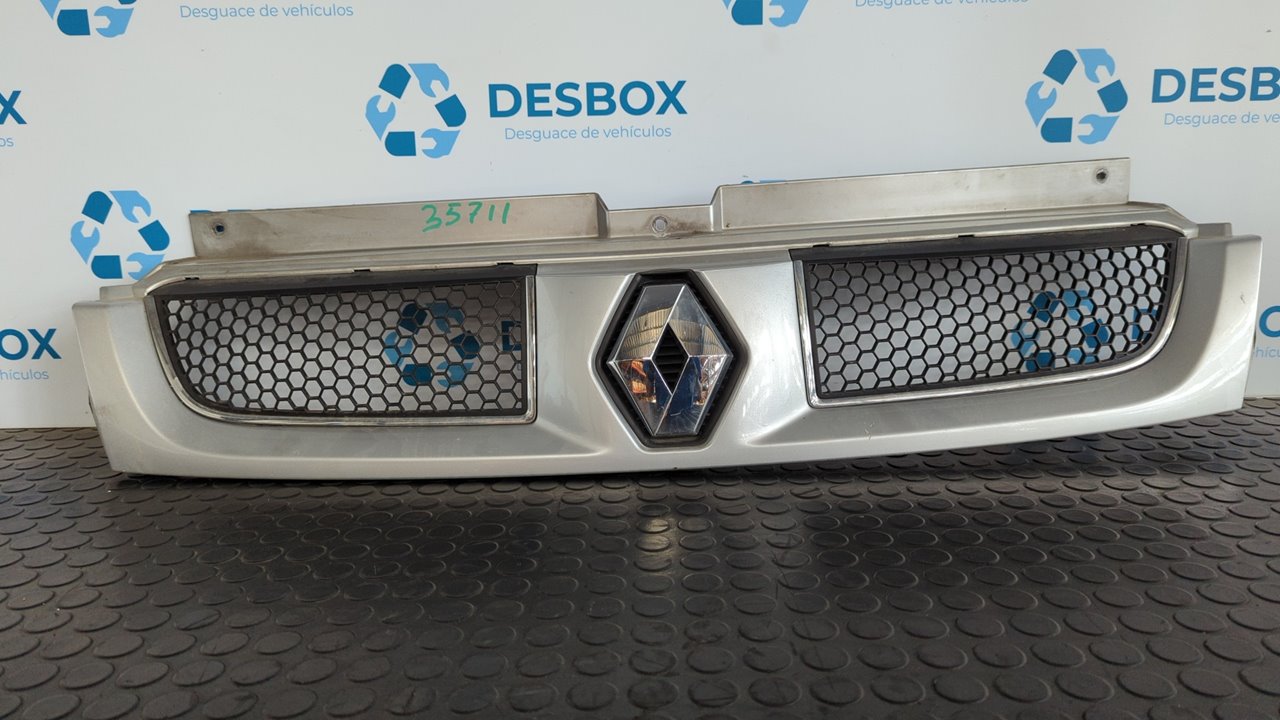 REJILLA DELANTERA RENAULT TRAFIC COMBI (AB 4.01)