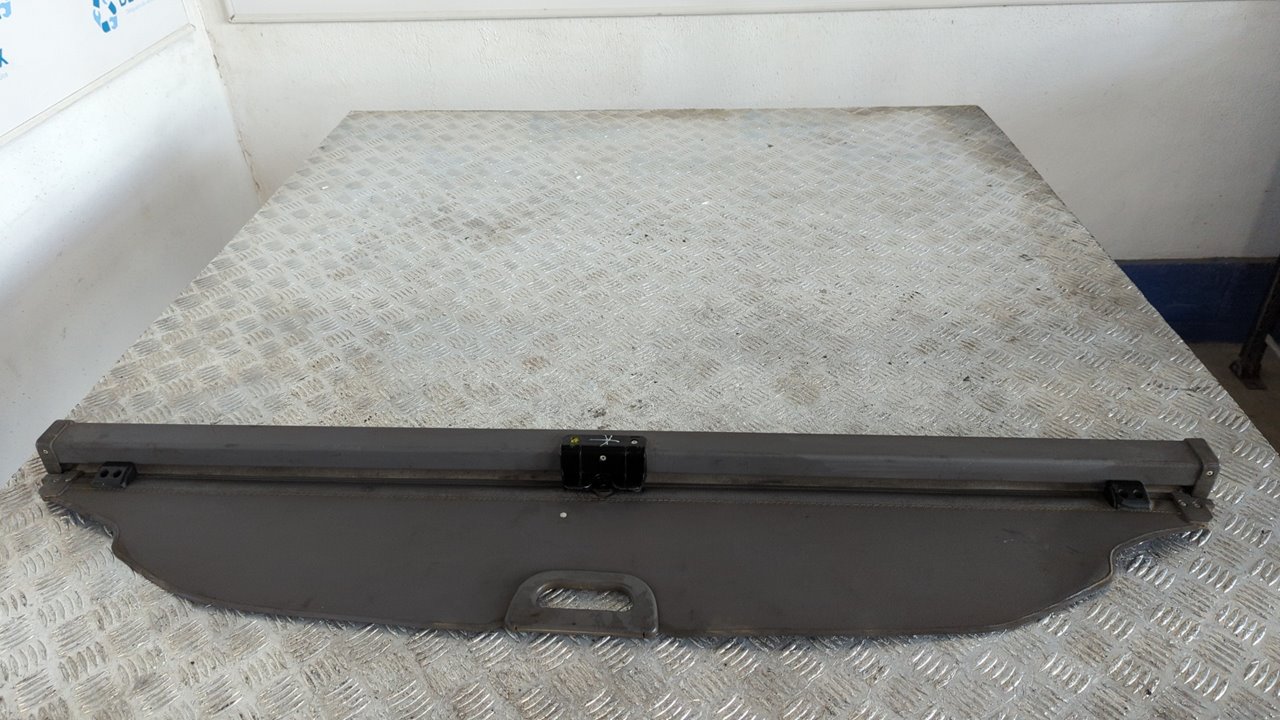 BANDEJA TRASERA KIA CARENS - vista 2