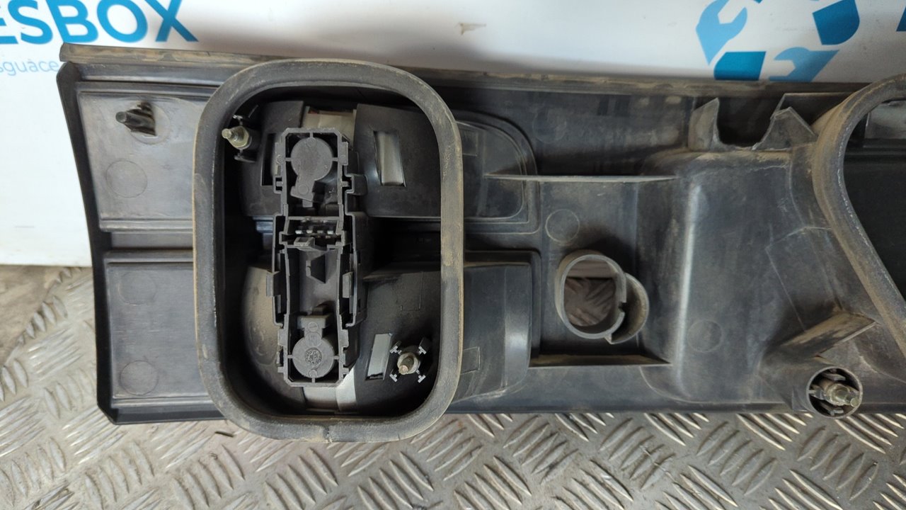 PORTAMATRICULAS RENAULT LAGUNA (B56) - vista 2