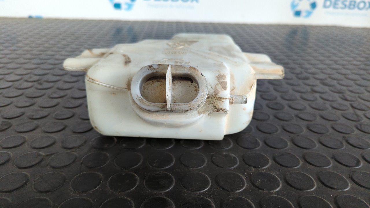 DEPOSITO LIMPIA MITSUBISHI MONTERO (V80/V90) - vista 4