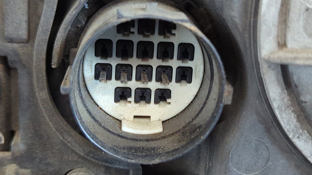 FARO IZQUIERDO LAND ROVER DISCOVERY - vista 3