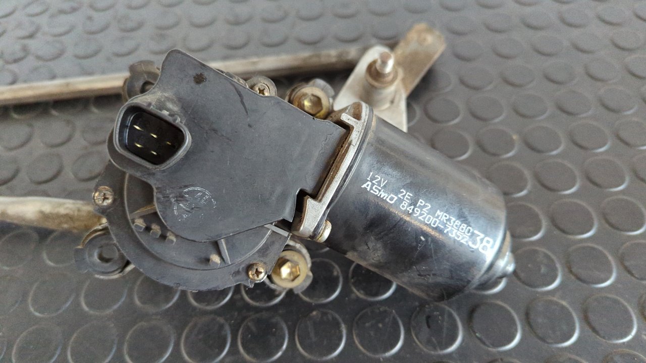 MOTOR LIMPIA DELANTERO MITSUBISHI MONTERO (V80/V90) - vista 3