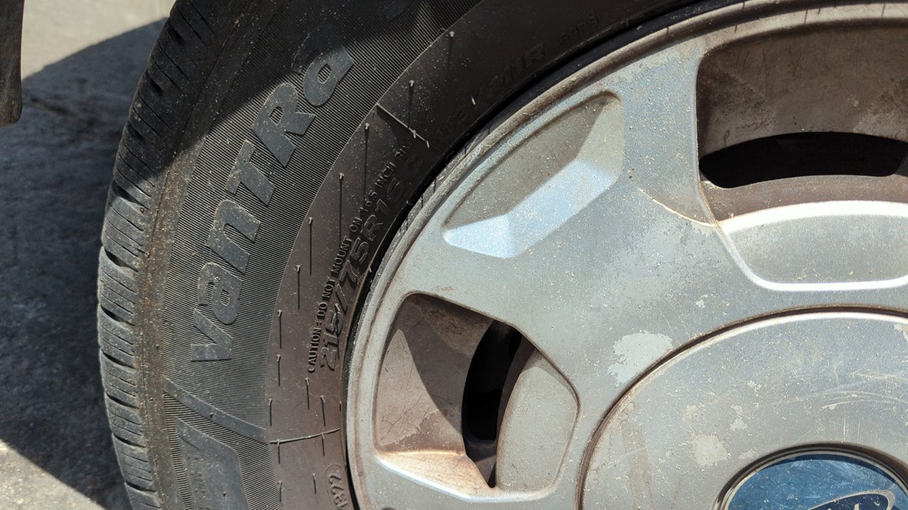 REFUERZO PARAGOLPES DELANTERO FORD TRANSIT CAJA CERRADA '06 - vista 3