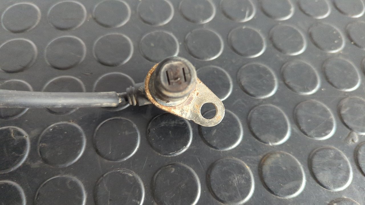 SENSOR ABS TRASERO DERECHO MITSUBISHI MONTERO (V80/V90) - vista 3