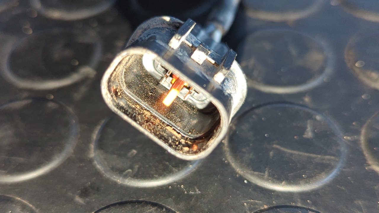 SENSOR ABS TRASERO IZQUIERDO MITSUBISHI MONTERO (V80/V90) - vista 2