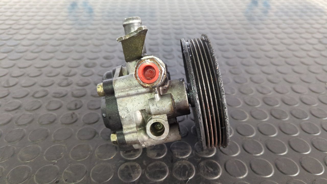 BOMBA DIRECCION KIA CARNIVAL - vista 7