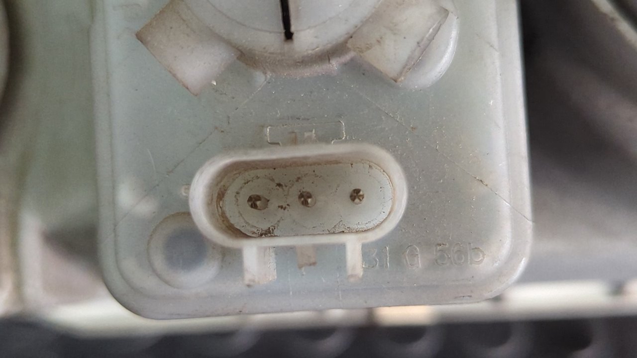 FARO IZQUIERDO KIA CARNIVAL - vista 3