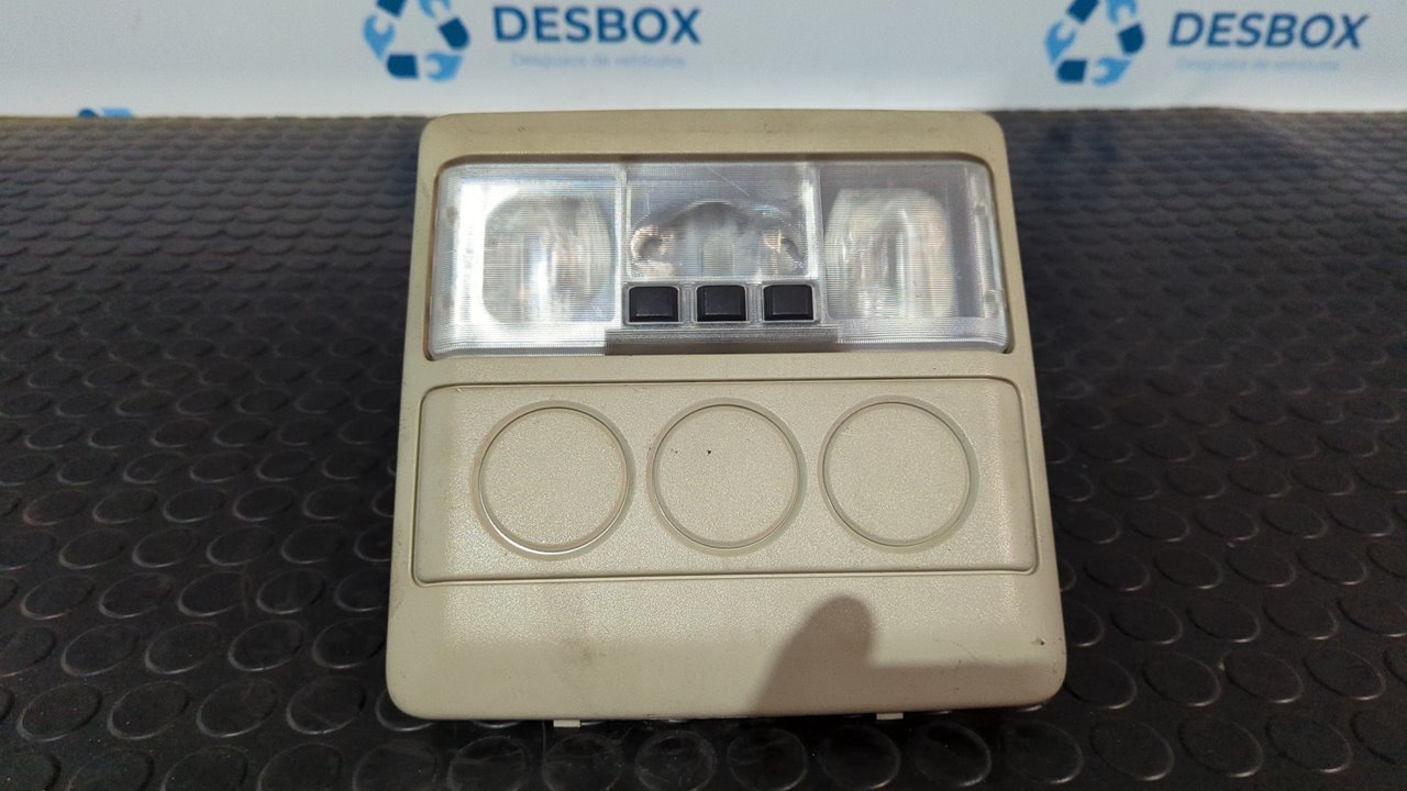 LUZ INTERIOR LAND ROVER DISCOVERY