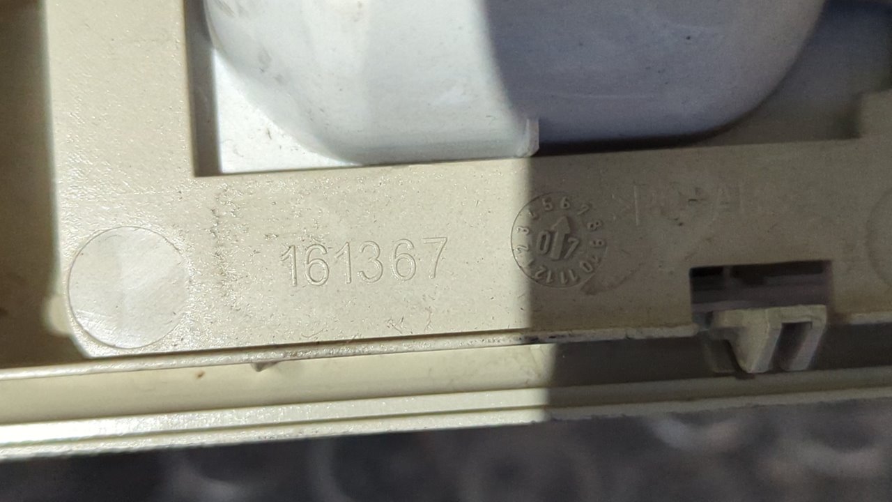 LUZ INTERIOR LAND ROVER DISCOVERY - vista 5