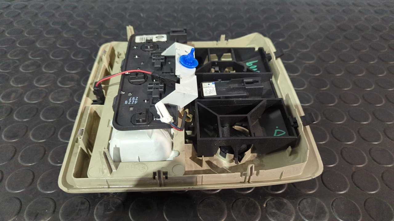 LUZ INTERIOR LAND ROVER DISCOVERY - vista 6