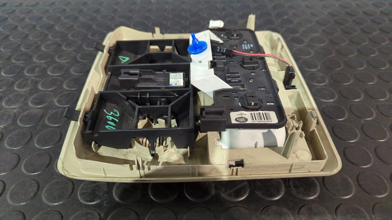 LUZ INTERIOR LAND ROVER DISCOVERY - vista 8
