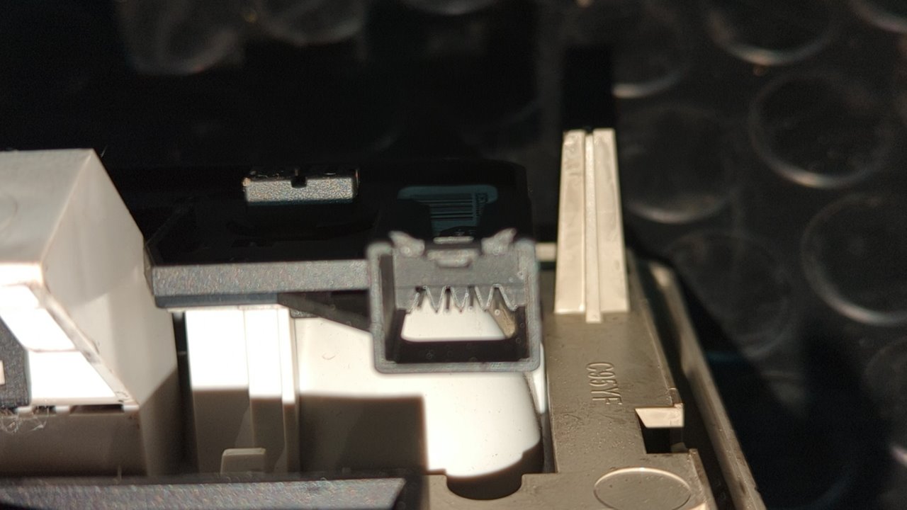 LUZ INTERIOR LAND ROVER DISCOVERY - vista 5