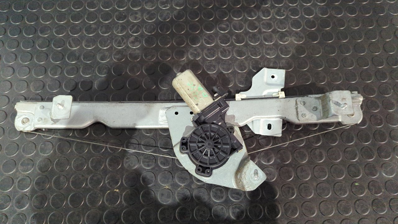 ELEVALUNAS DELANTERO DERECHO DACIA SANDERO