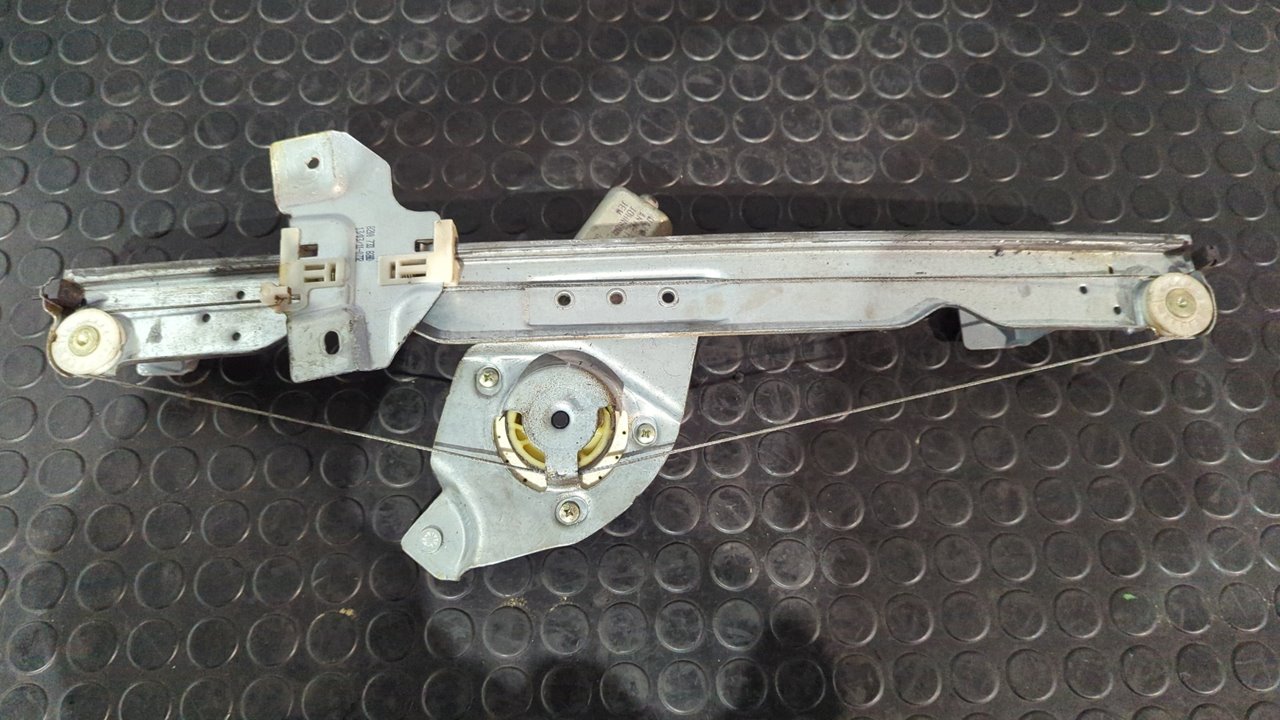 ELEVALUNAS DELANTERO DERECHO DACIA SANDERO - vista 3