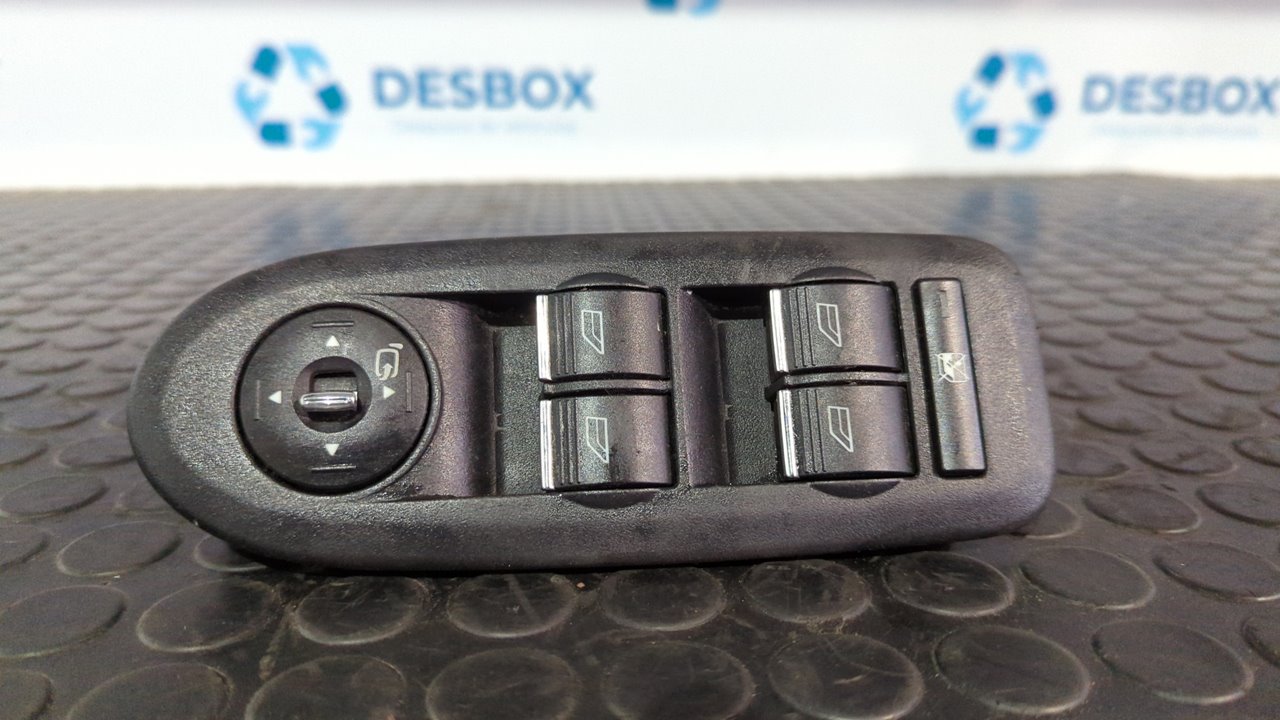 MANDO ELEVALUNAS DELANTERO IZQUIERDO FORD KUGA (CBS)