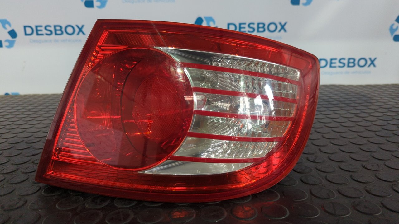 PILOTO TRASERO DERECHO HYUNDAI ELANTRA (XD)