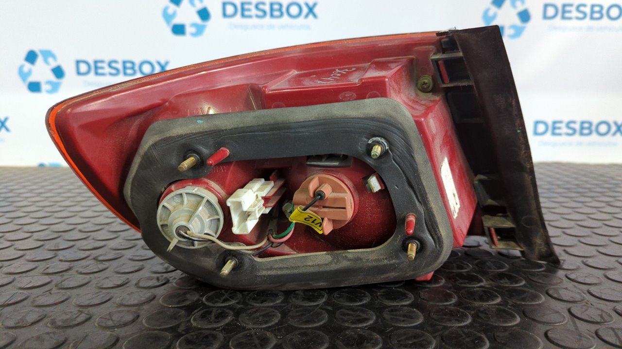 PILOTO TRASERO DERECHO HYUNDAI ELANTRA (XD) - vista 2