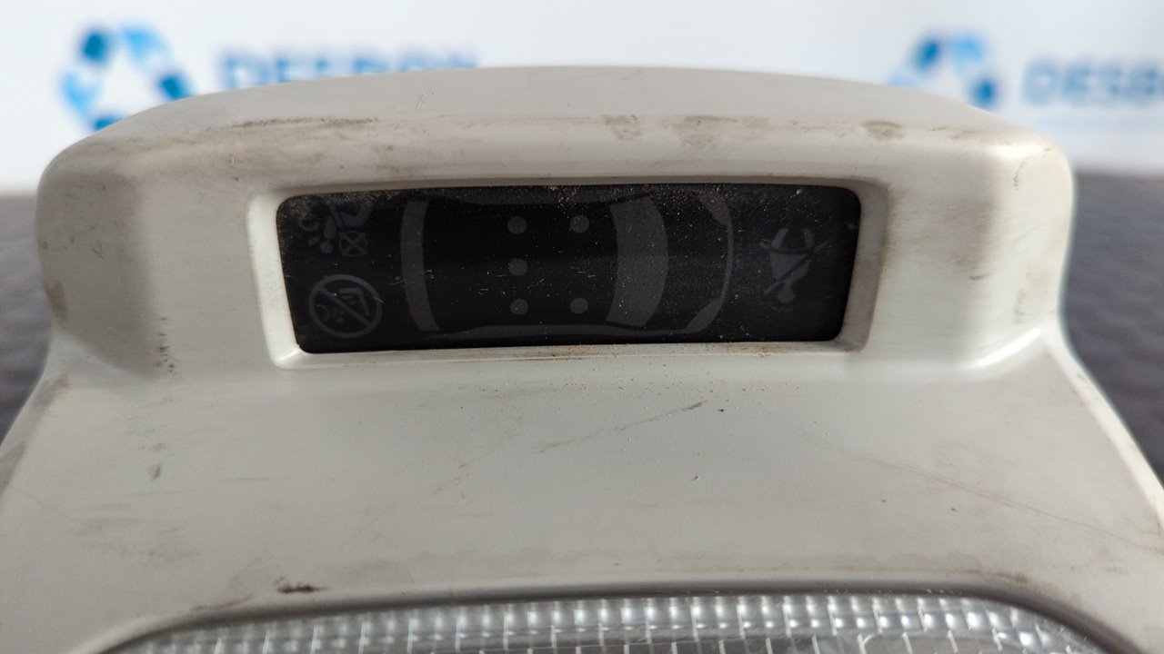 LUZ INTERIOR PEUGEOT 308 - vista 3