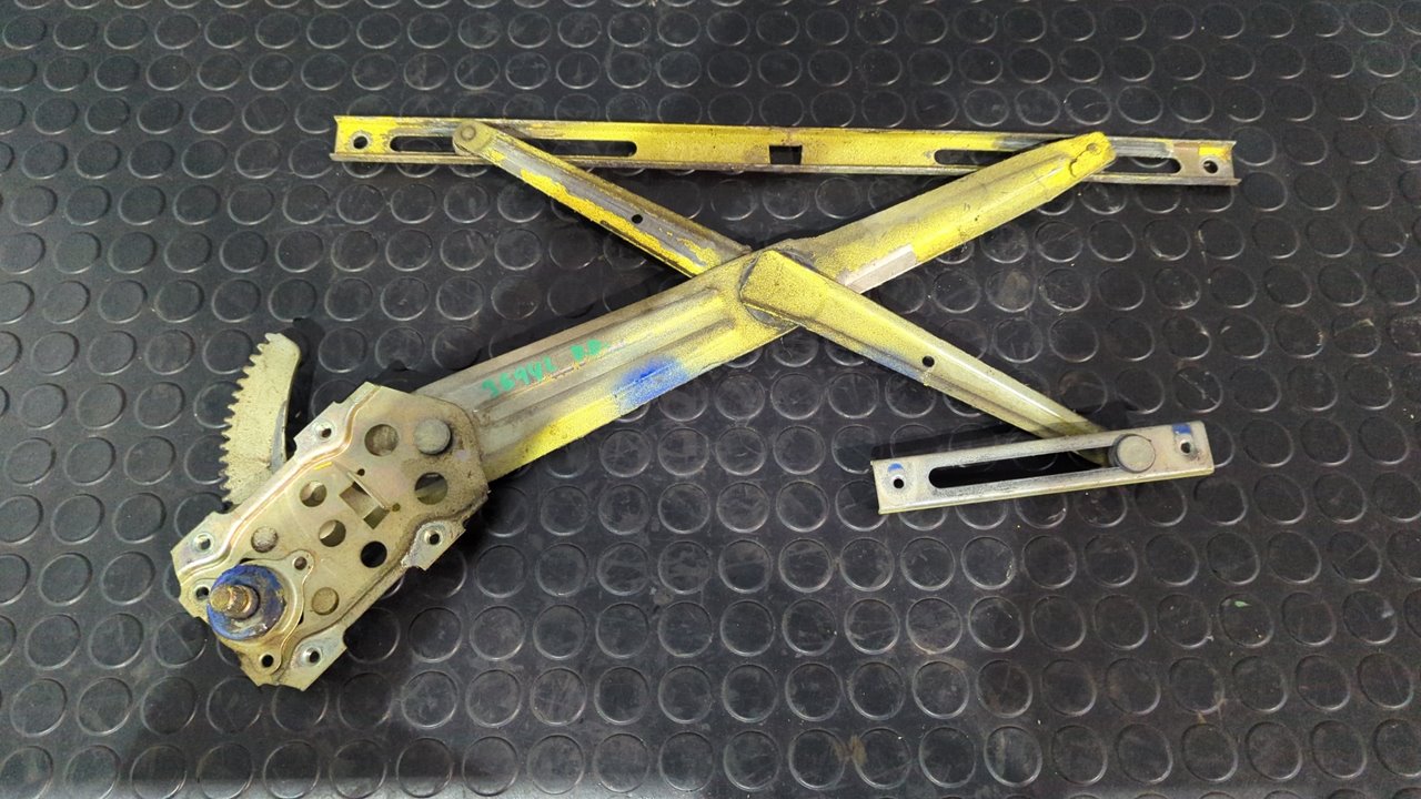 ELEVALUNAS DELANTERO DERECHO SUZUKI SAMURAI (SJ)