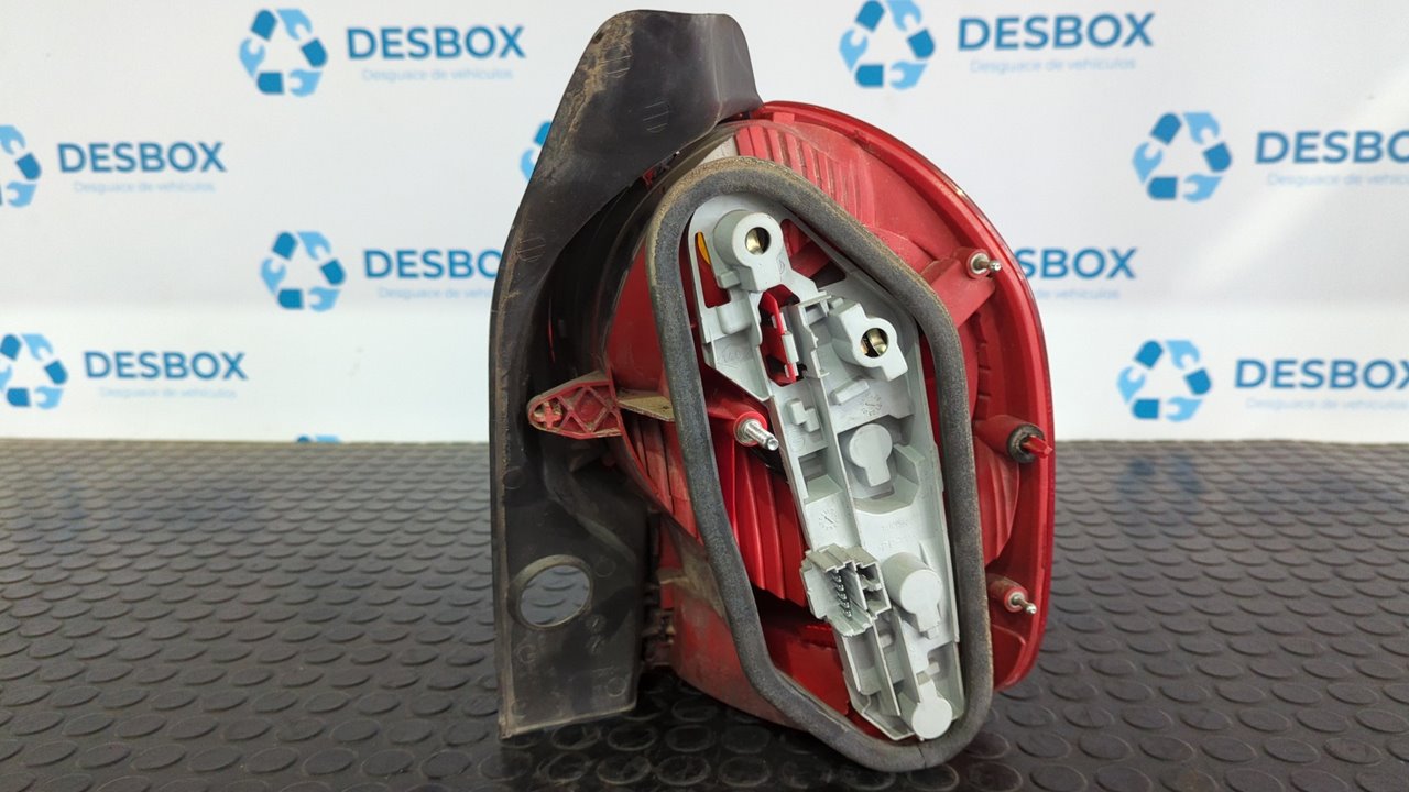 PILOTO TRASERO IZQUIERDO RENAULT GRAND MODUS - vista 7