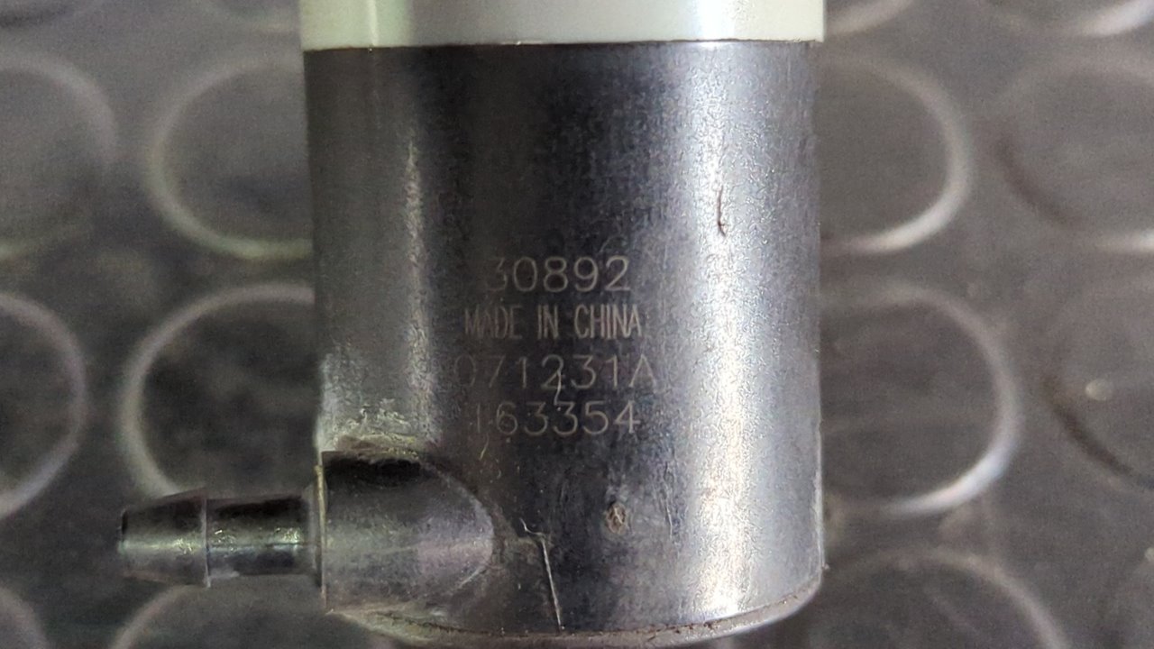 BOMBA LIMPIA TOYOTA AURIS - vista 4