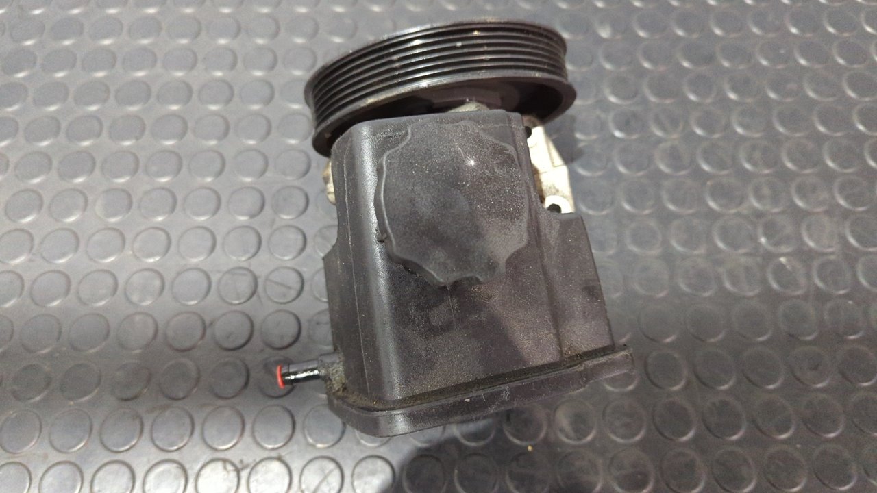 BOMBA DIRECCION MERCEDES-BENZ SPRINTER 02.00 -> COMBI - vista 6