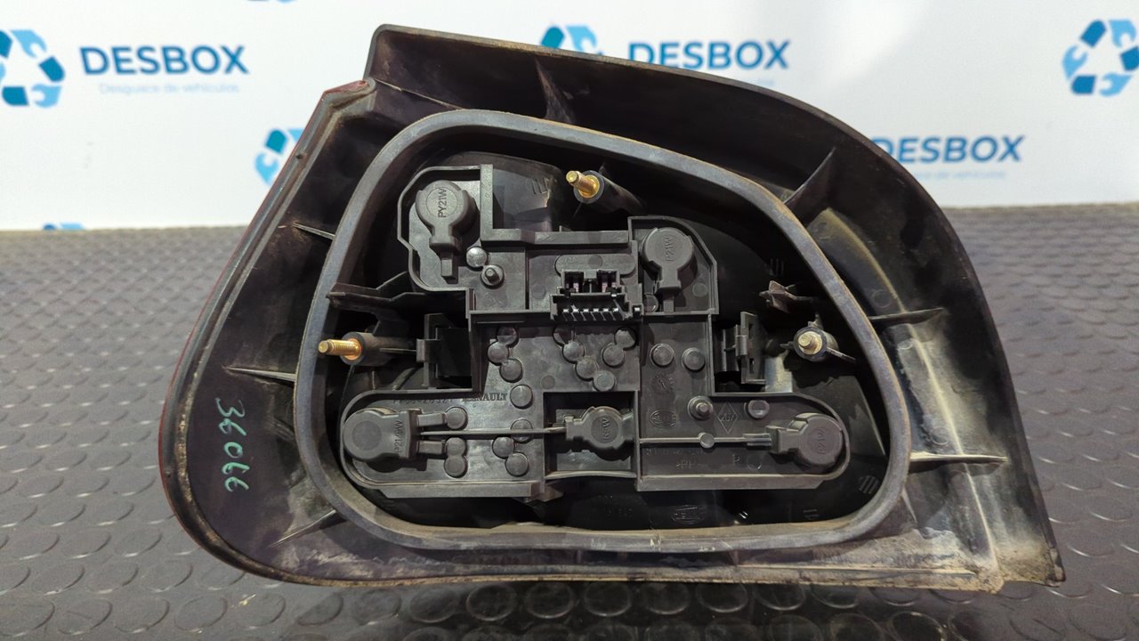 PILOTO TRASERO DERECHO RENAULT MEGANE I FASE 2 GANDTOUR (KA..) - vista 4