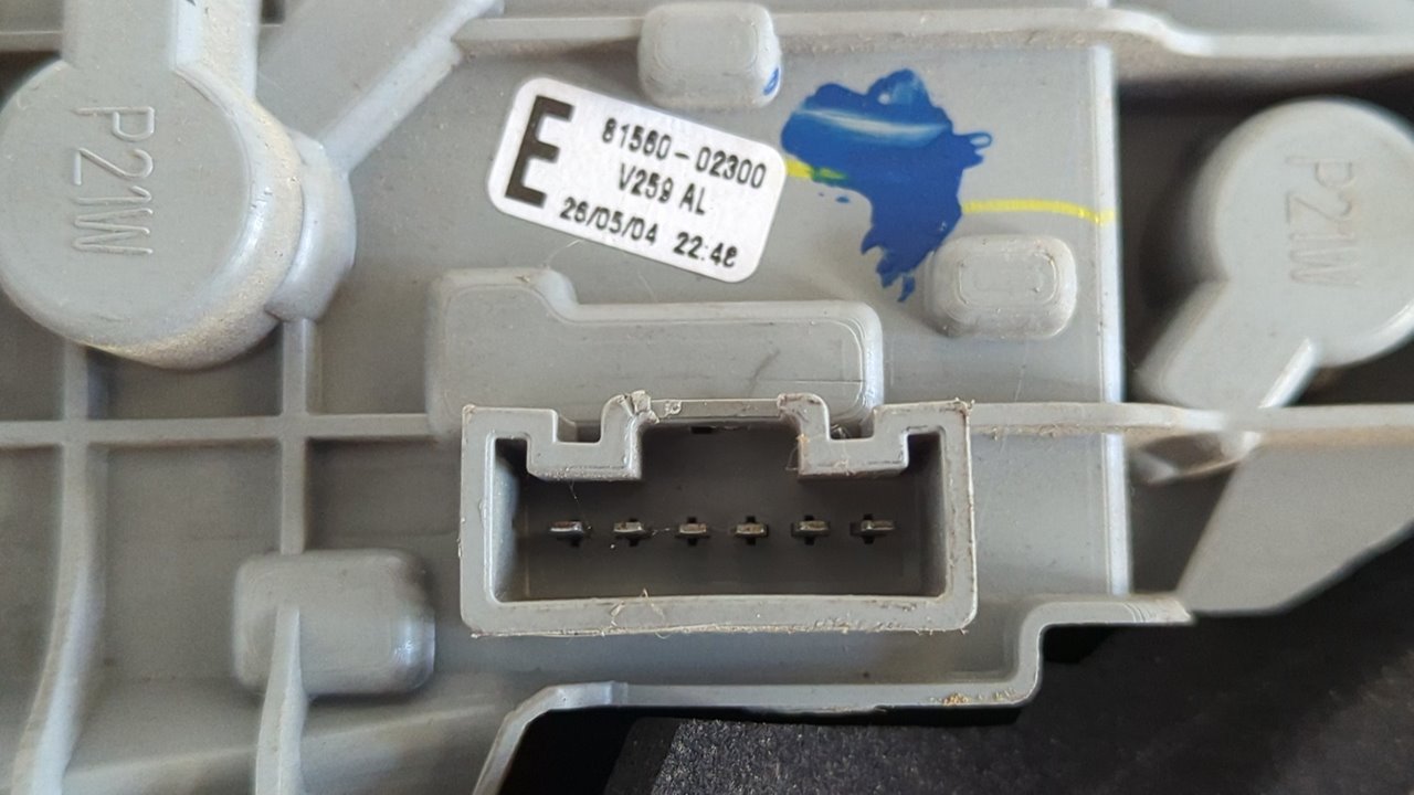 PILOTO TRASERO IZQUIERDO TOYOTA COROLLA (E12) - vista 9