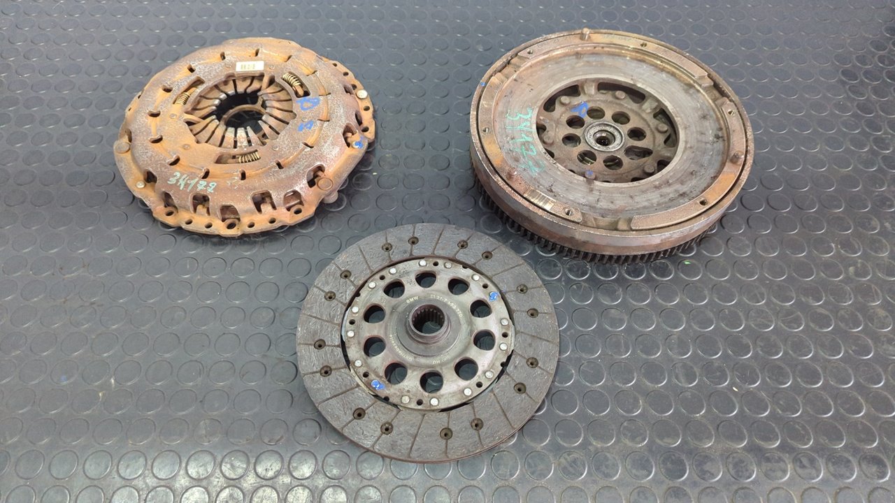 KIT EMBRAGUE BMW X3 (E83)