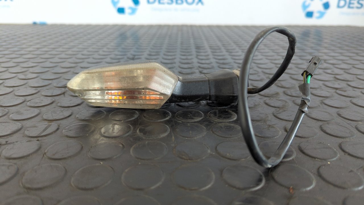 PILOTO TRASERO IZQUIERDO KAWASAKI ER 6