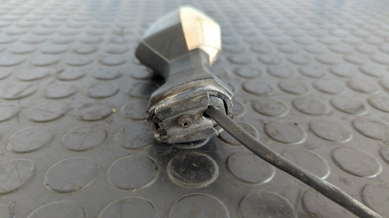 PILOTO TRASERO DERECHO KAWASAKI ER 6 - vista 5