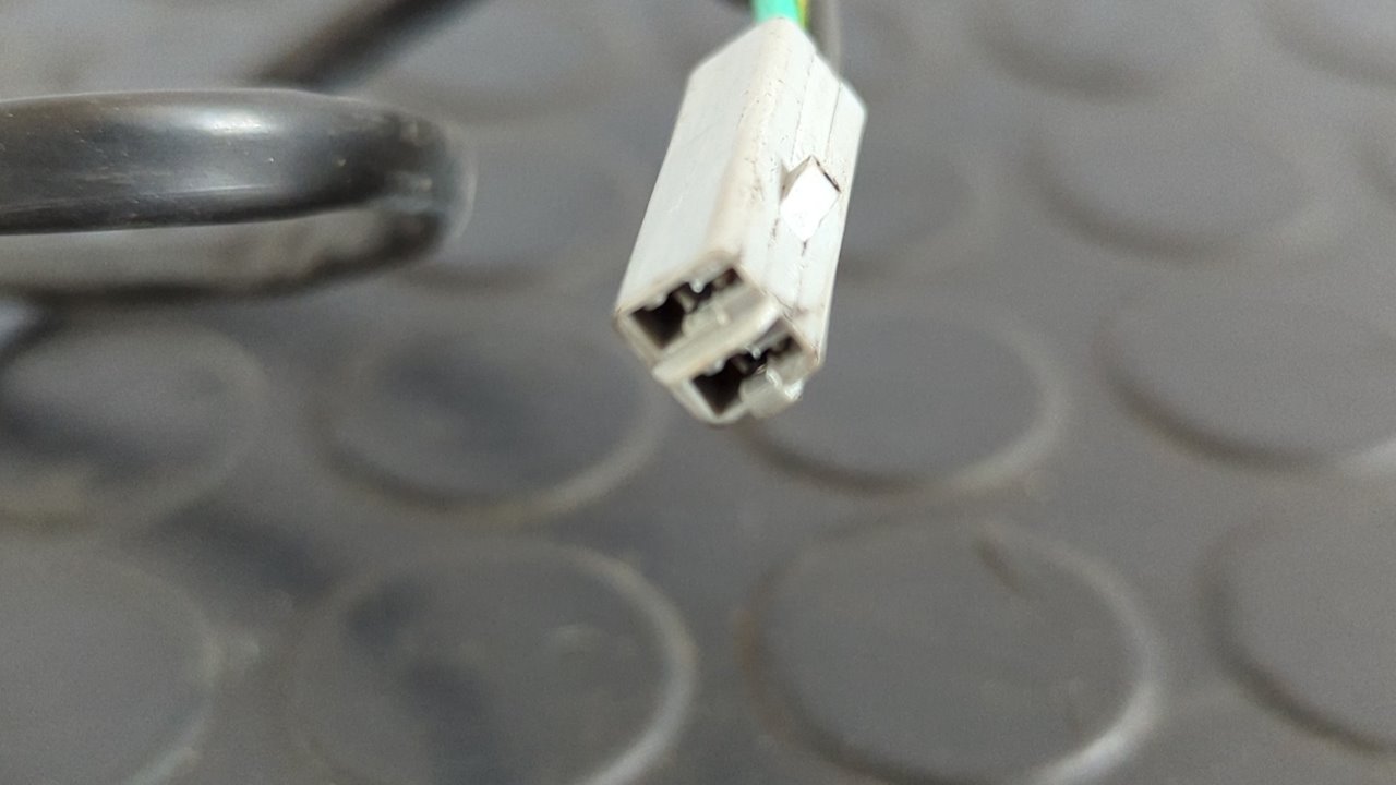 PILOTO TRASERO DERECHO KAWASAKI ER 6 - vista 3