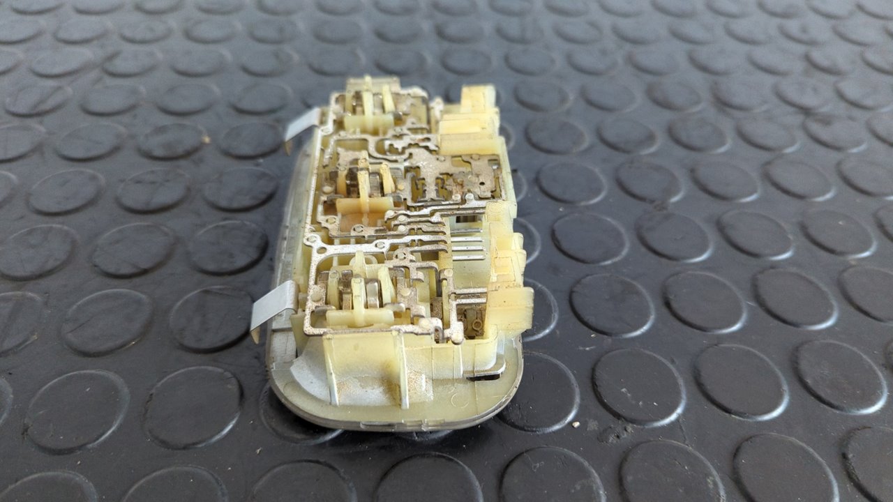 LUZ INTERIOR PEUGEOT PARTNER KOMBI - vista 7