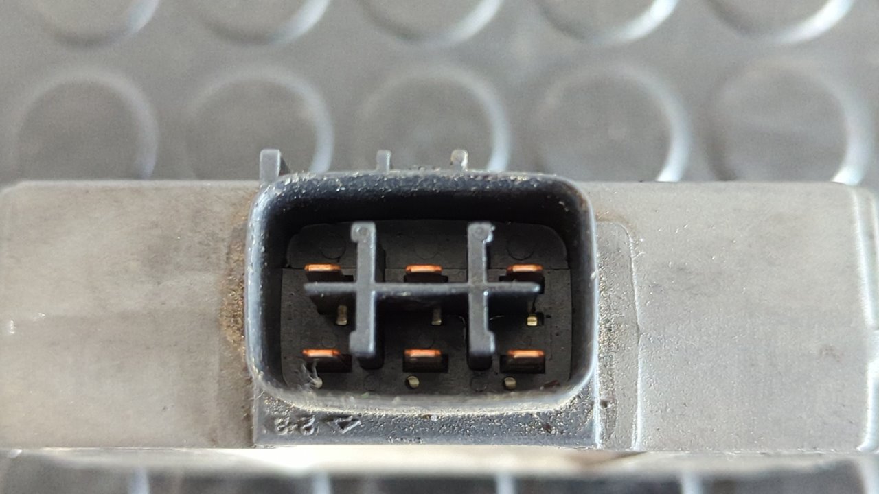 MODULO ELECTRONICO KAWASAKI ER 6 - vista 3