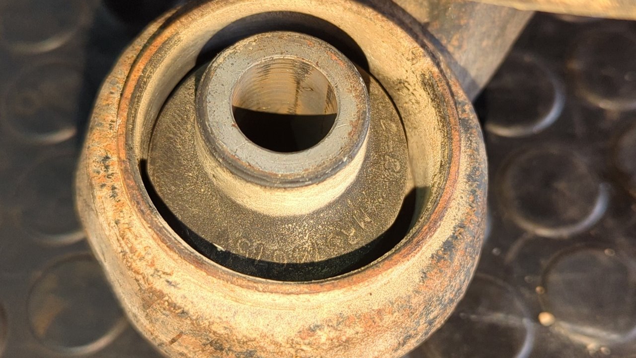 MANGUETA TRASERA IZQUIERDA MITSUBISHI MONTERO (V80/V90) - vista 2