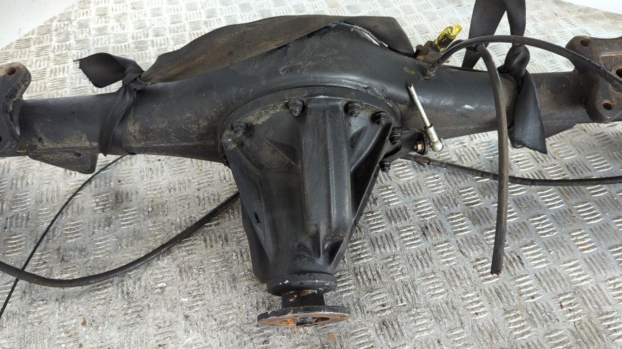 PUENTE TRASERO NISSAN CABSTAR - vista 3