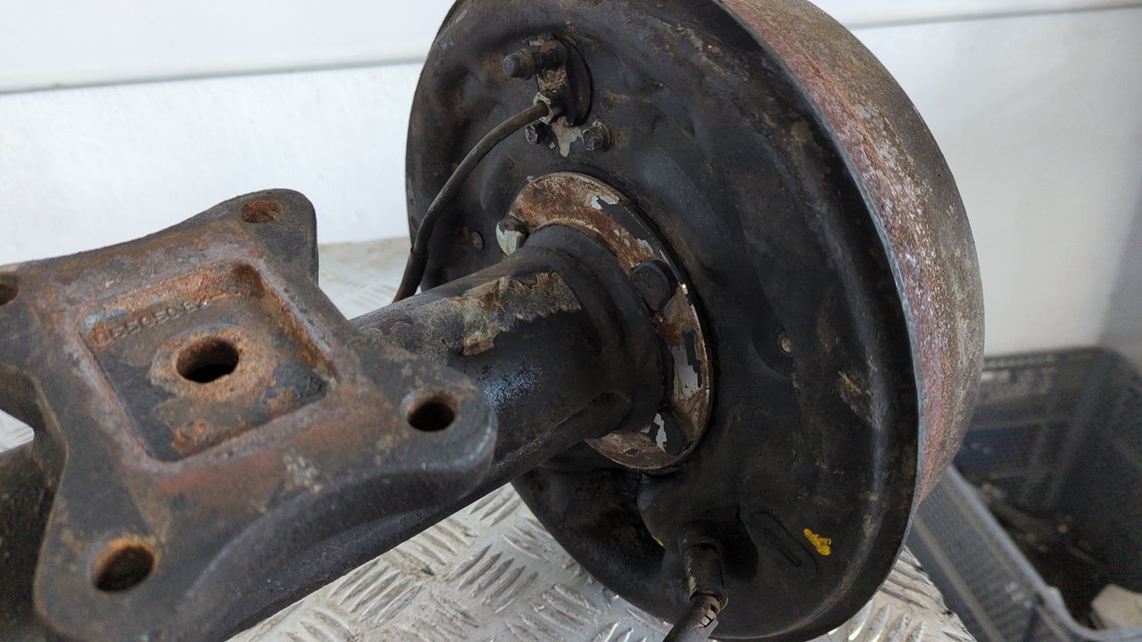 PUENTE TRASERO NISSAN CABSTAR - vista 6